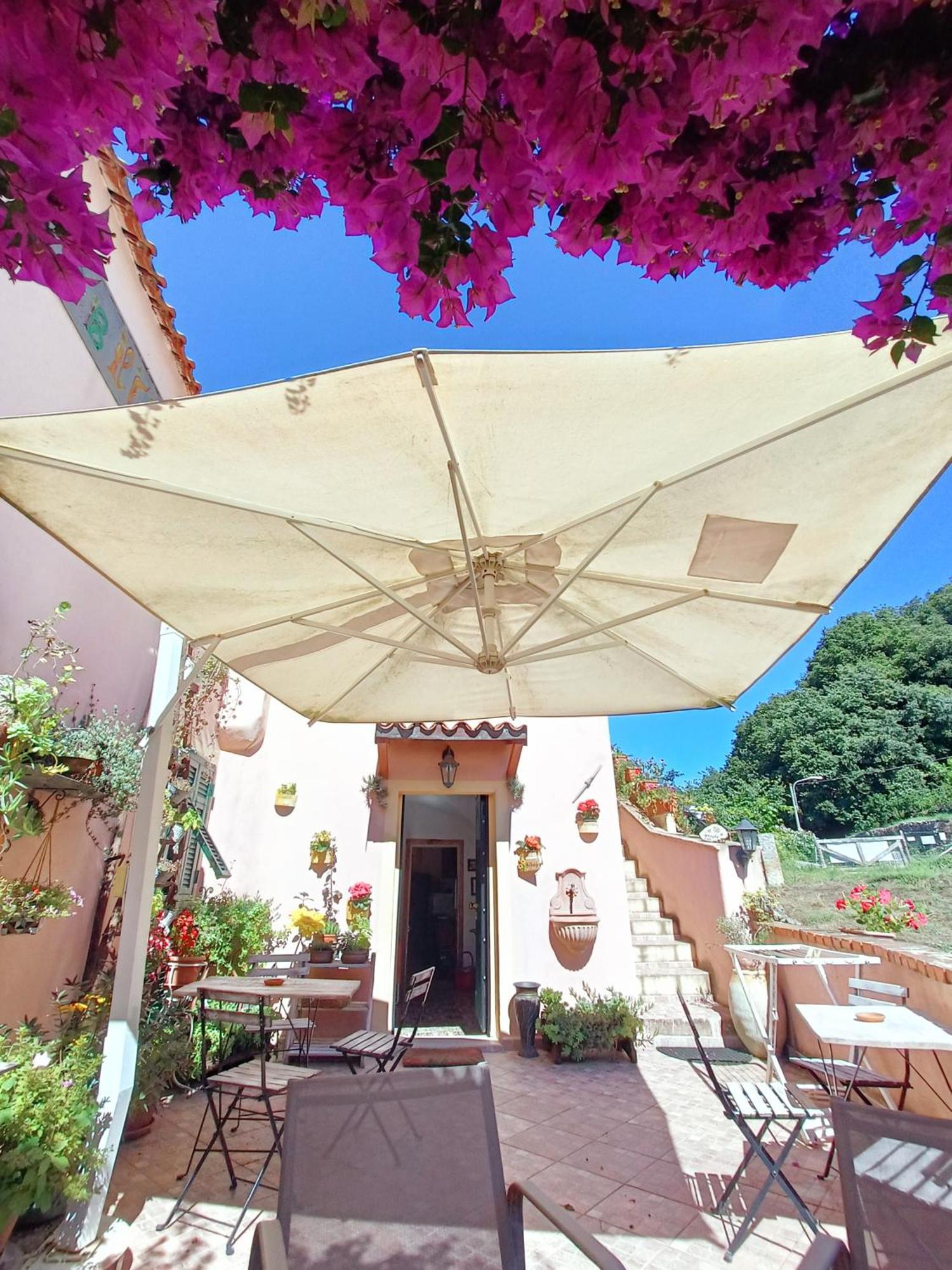 B&B Il Girasole Finale Ligure Eksteriør billede